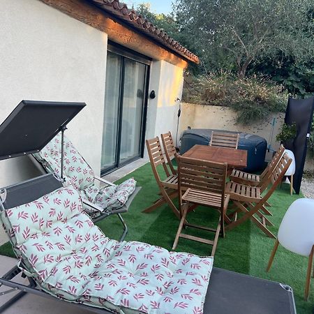 L'Escale Apartman Meyreuil Kültér fotó