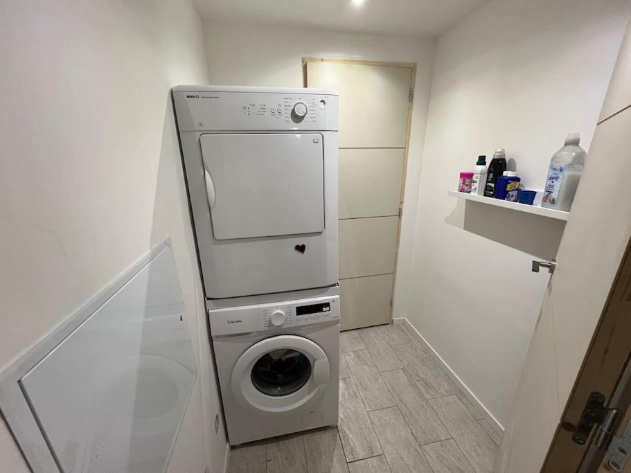 L'Escale Apartman Meyreuil Kültér fotó